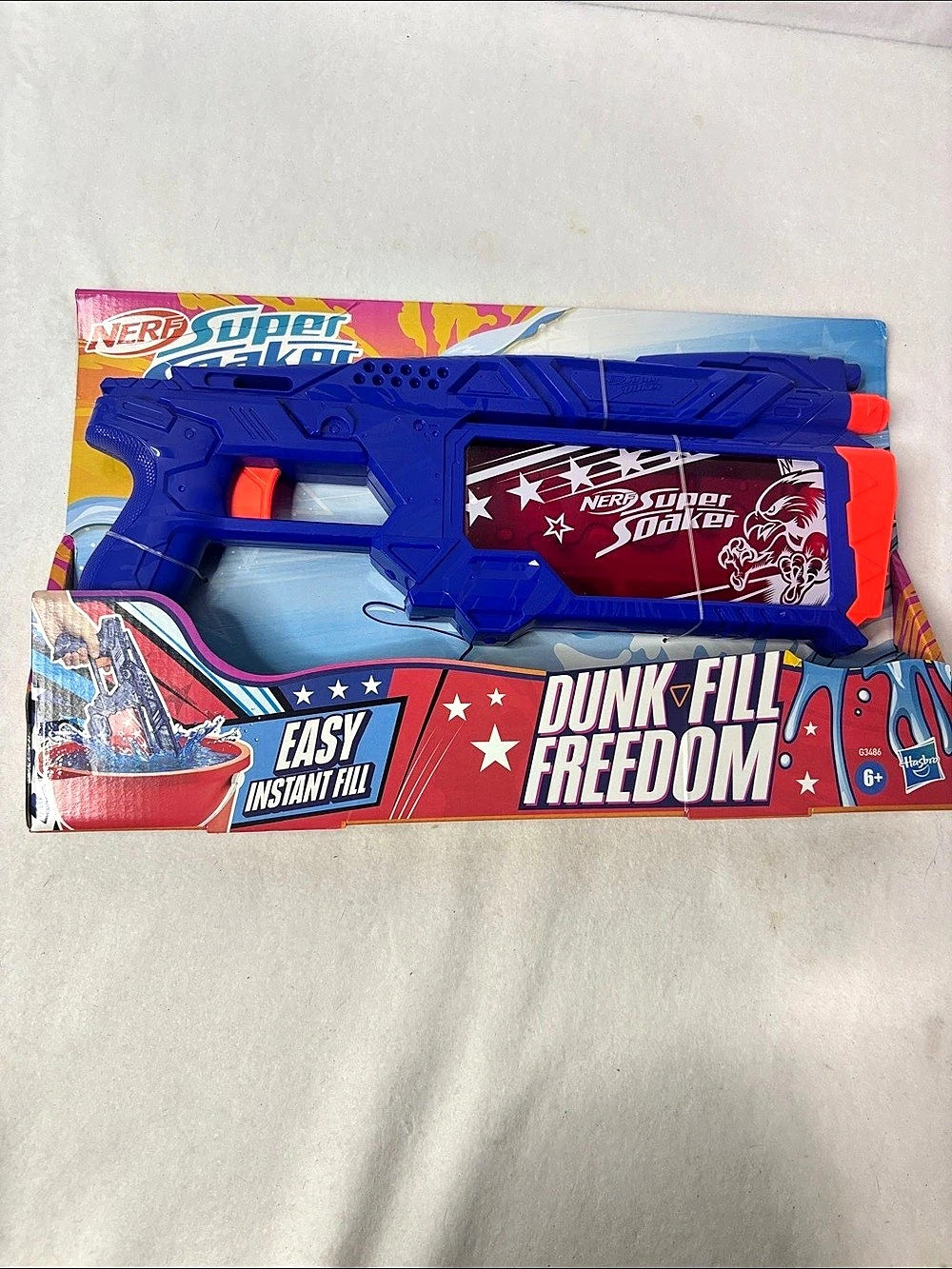 Nerf Super Soaker Dunk-Fill Freedom Water Blaster in Blue & Red